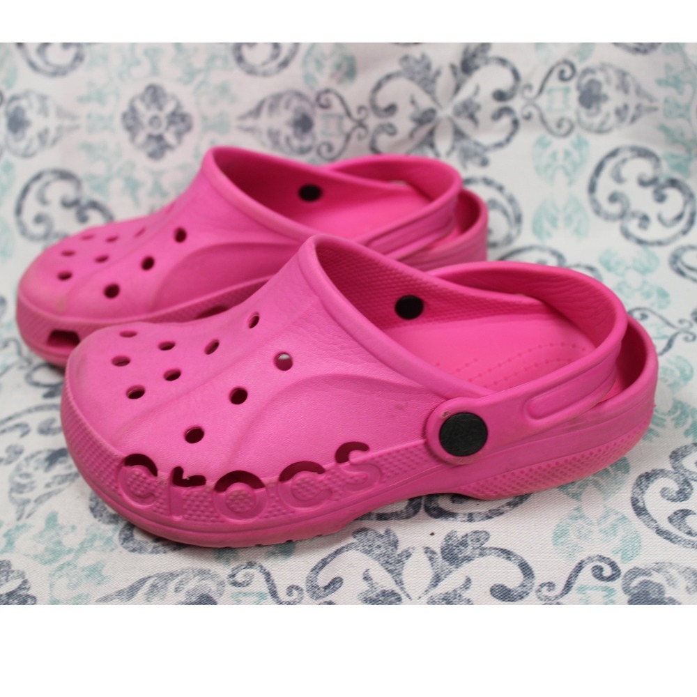 Crocs PInk Junior Size 2 Classic Slip ON Clogs Shoes Pool Beach Casual